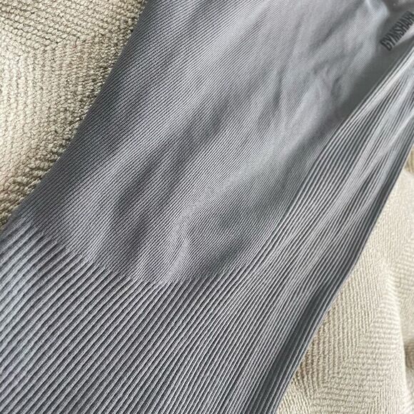 Gymshark Grey Jogger Crop Pants Sweatpants Activewear XS - Picture 5 of 8
